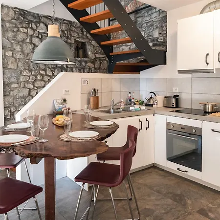 Al - Tremezzo, Tremezzina By Lovecomo Mezzegra